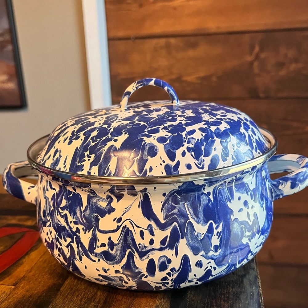 GOLDEN RABBIT Swirl Enamel Dutch Oven